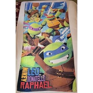 Y2K Nickelodeon 2014 Teenage Mutant Ninja Turtles Beach Bath Towel 28" x 54"